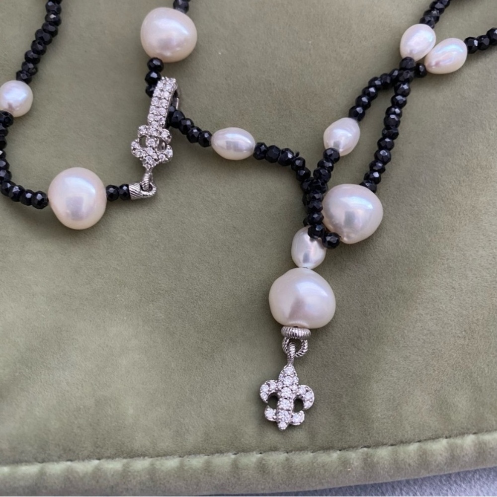 Judith Ripka Black spinel and White Pearl lariat Necklace